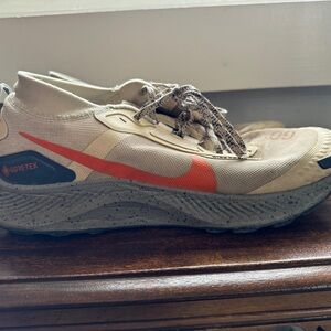 Nike Gore-Tex Trail Running Shoes - Tan and Orange